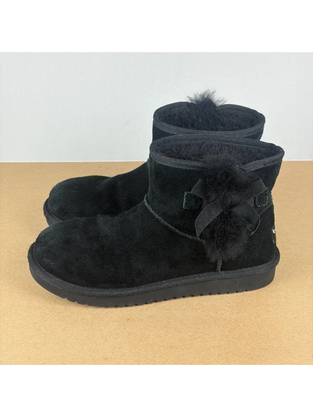Koolaburra UGG Victoria Mini Boots Womens 7 Black Suede Pull On Bow Detail